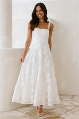 Soft Blossom Maxi Dress