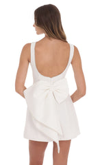 Attachable Pearl Fishtail Dress in White